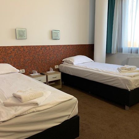 Motel Ruta 33 アラド エクステリア 写真