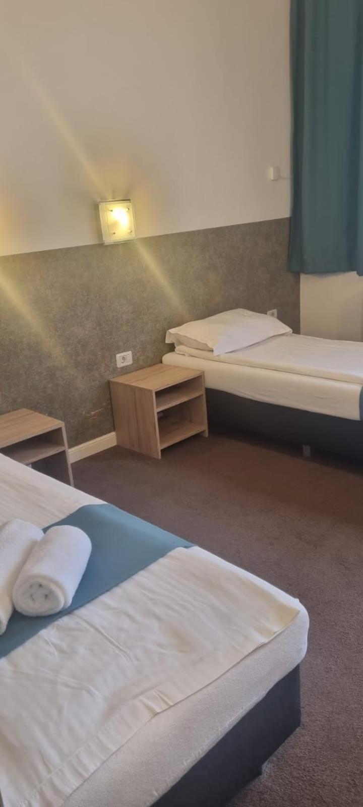 Motel Ruta 33 アラド エクステリア 写真