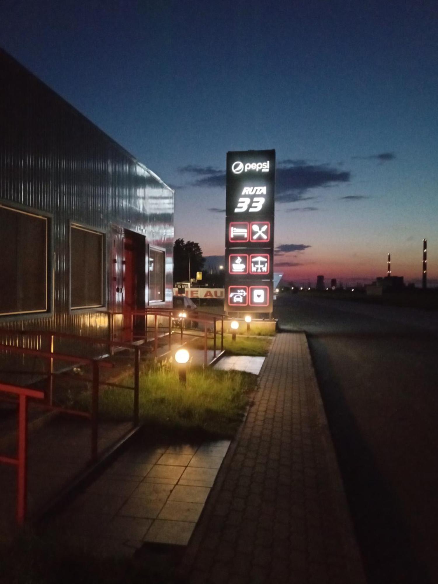 Motel Ruta 33 アラド エクステリア 写真