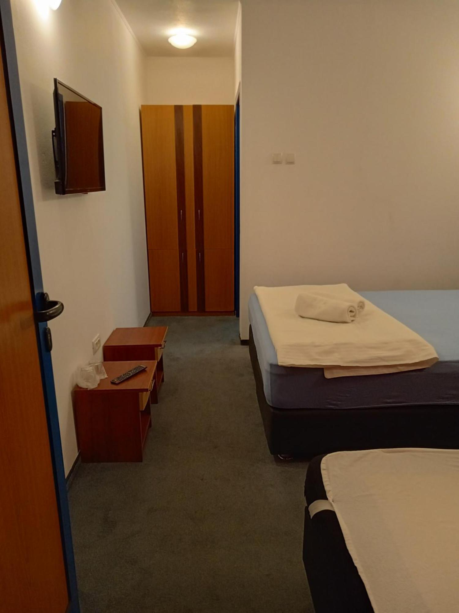 Motel Ruta 33 アラド 部屋 写真